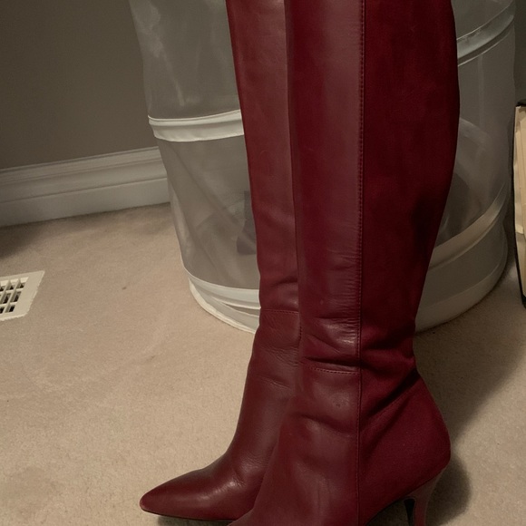 Sexy red boots - Picture 4 of 9